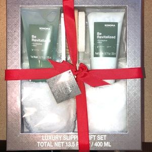 Sonoma Luxury Slipper Gift Set